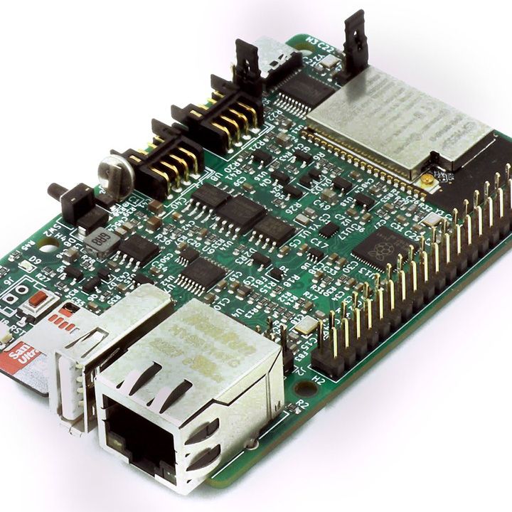 tom様 Crowdfunding Board Has ESP32 and Raspberry Pi Pico Working