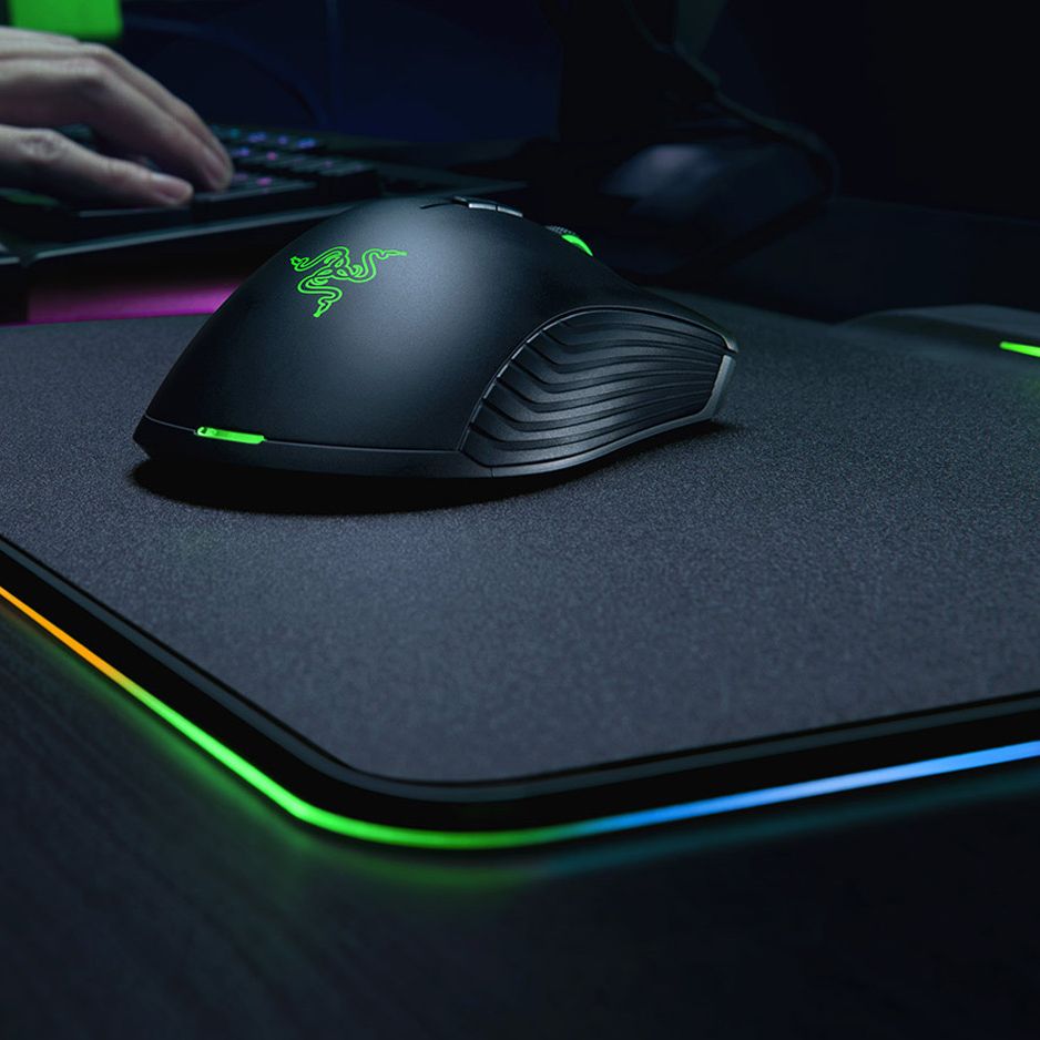 Razer Mamba Hyperflux Review: Big on Price, Light on