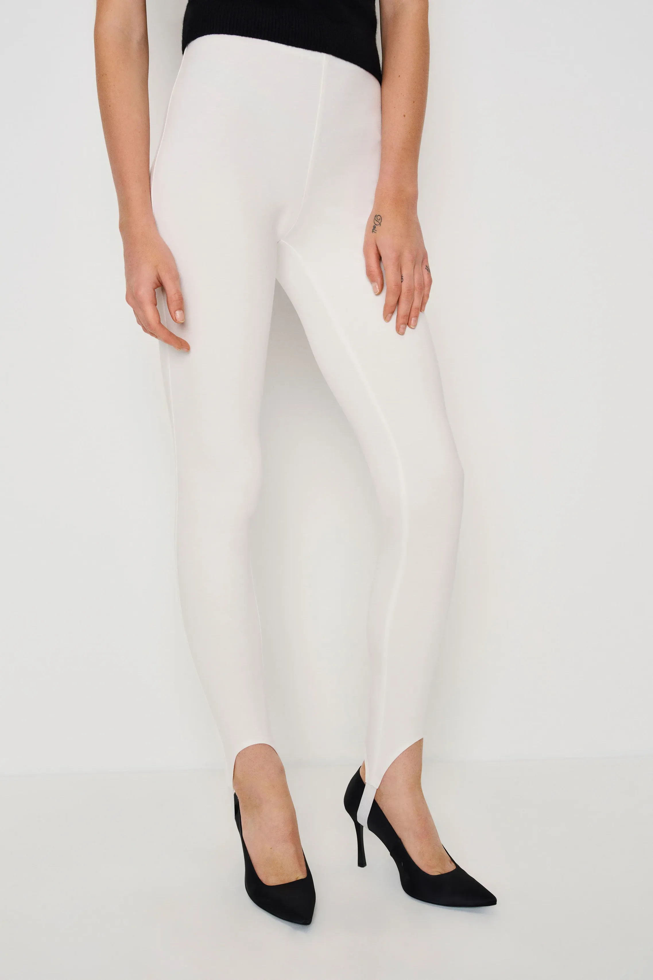 Reformation, Needle Legging