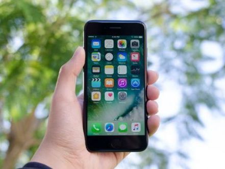 Apple iPhone 7 Review - Pros, Cons, Verdict and Benchmarks | Top