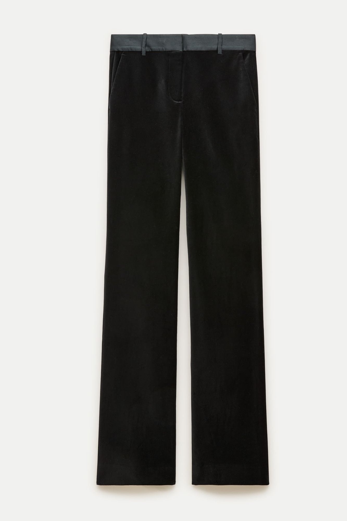 Natalia Pant in Velvet