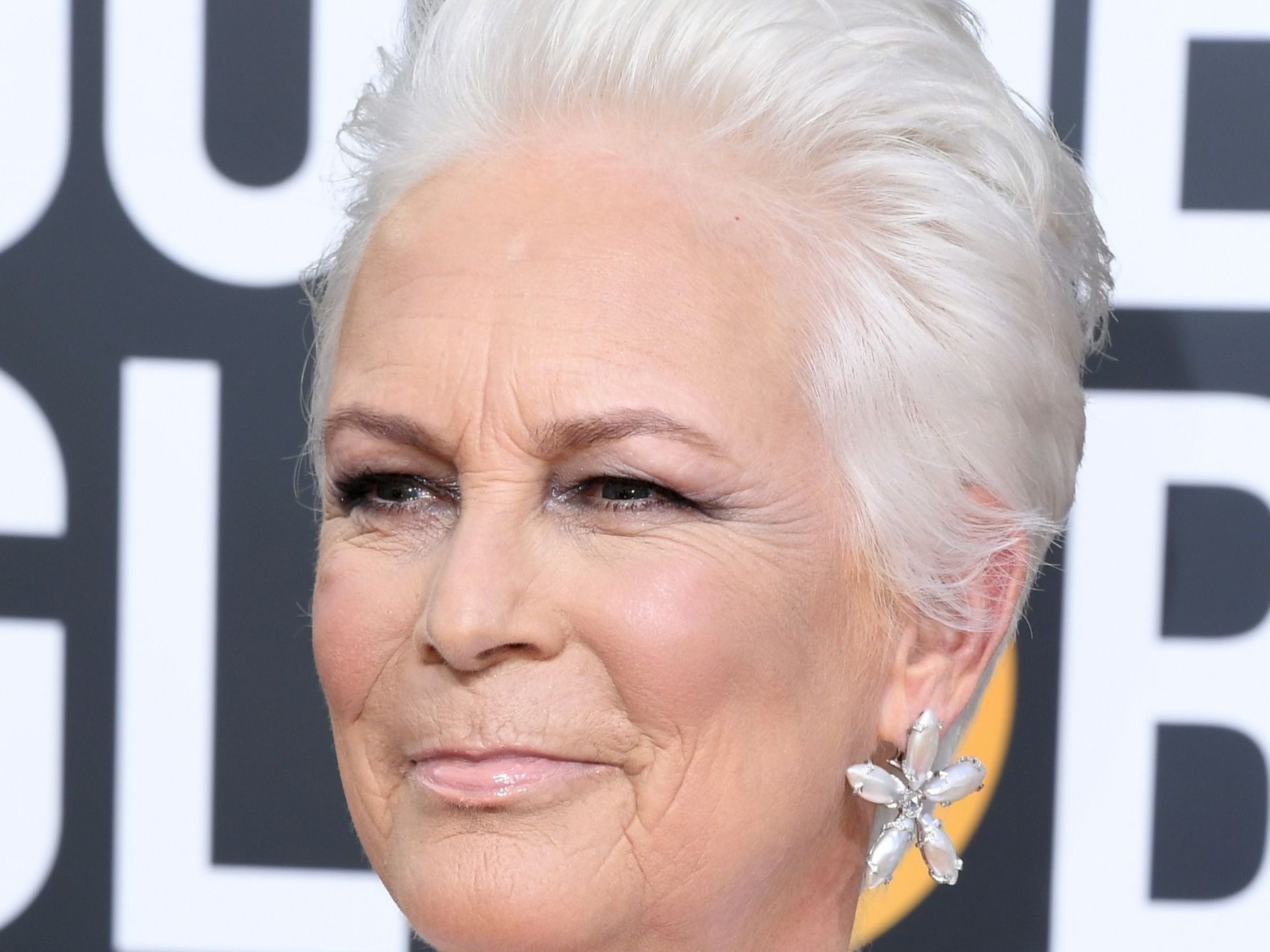 Jamie Lee Curtis' Golden Globes 2019 Outfit Is Straight-Up Iconic | Marie Claire Jamie Lee Curtis' Golden Globes 2019 Outfit Is Straight-Up Iconic | Marie Claire