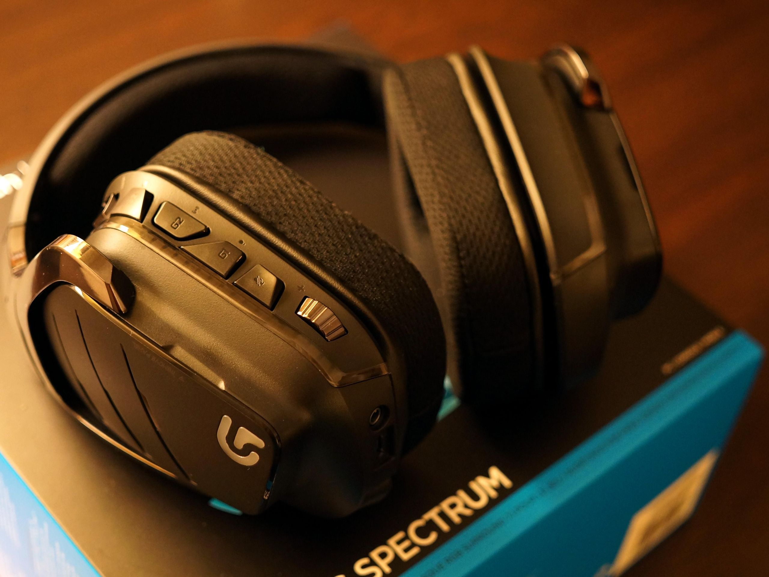 （エメラルド様）　Logitech G331 とc920s Amazon.com: Logitech G335 Wired Gaming Headset, with Flip to Mute