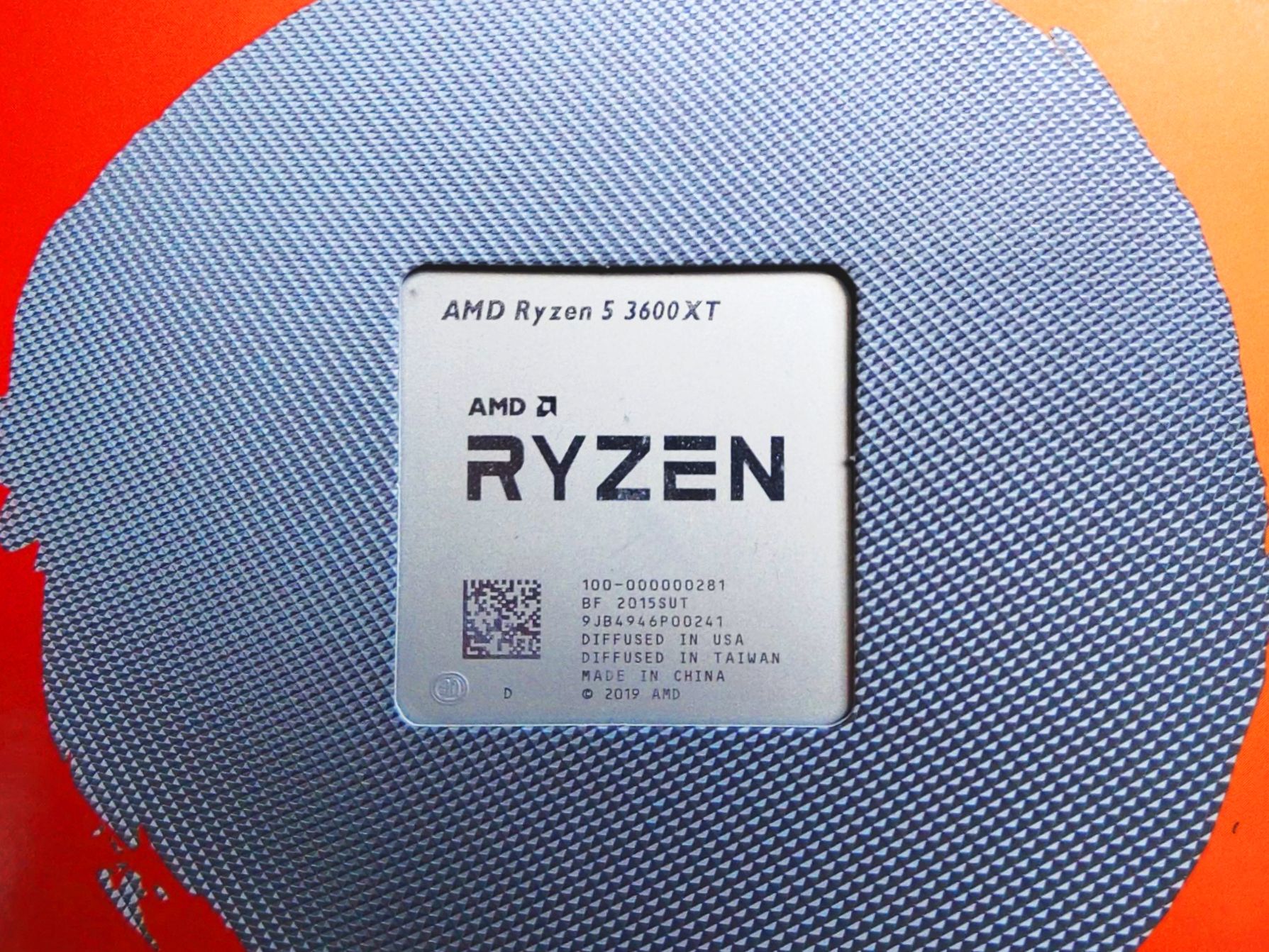 Amazon | AMD Ryzen 5 3600XT with Wraith Spire cooler 3.8GHz