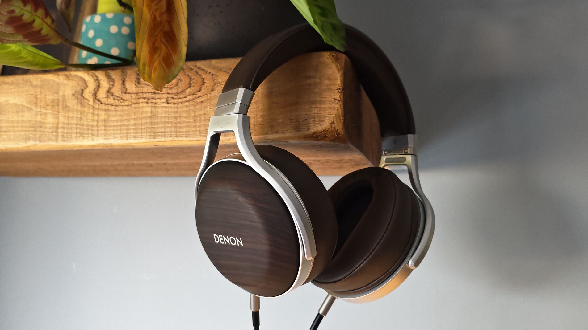 Denon AH-D5200 headphones review: Could have been a classic