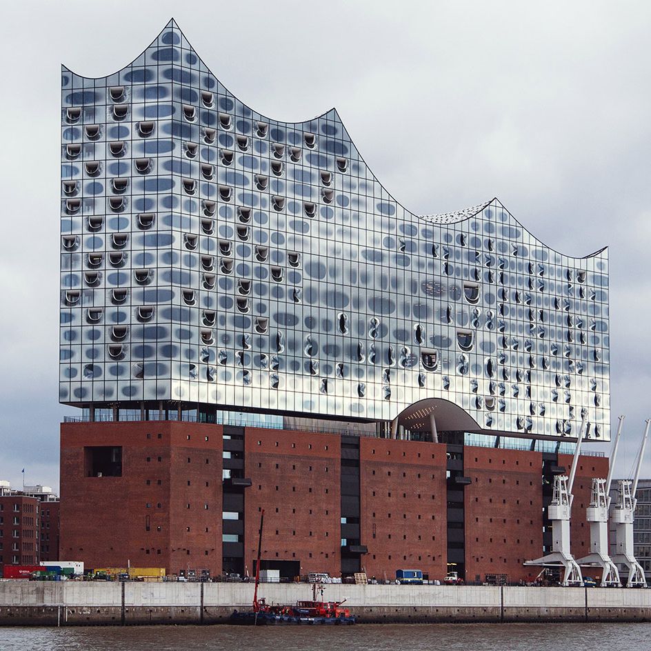 アート・デザイン・音楽 HERZOG & DE MEURON ELBPHILHARMONIE 230 Elbphilharmonie Hamburg – Herzog & de Meuron