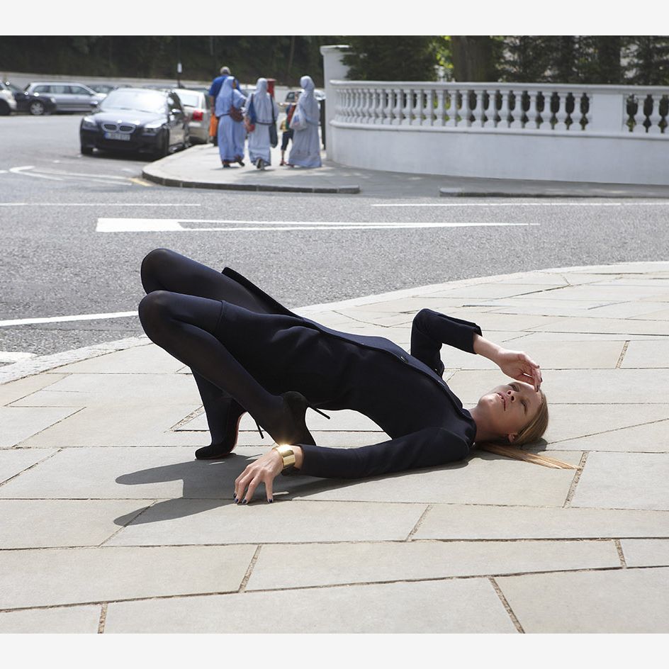 29 Best Work Outfit Ideas 2023: What BAZAAR Editors Wear to Work, image size:944x944