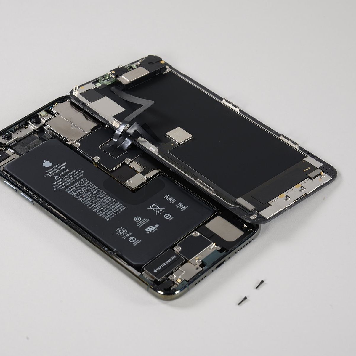 iPhone 11 pro max 2台　専用出品 Amazon | 【整備済み品】 Apple iPhone 11 Pro Max 256GB