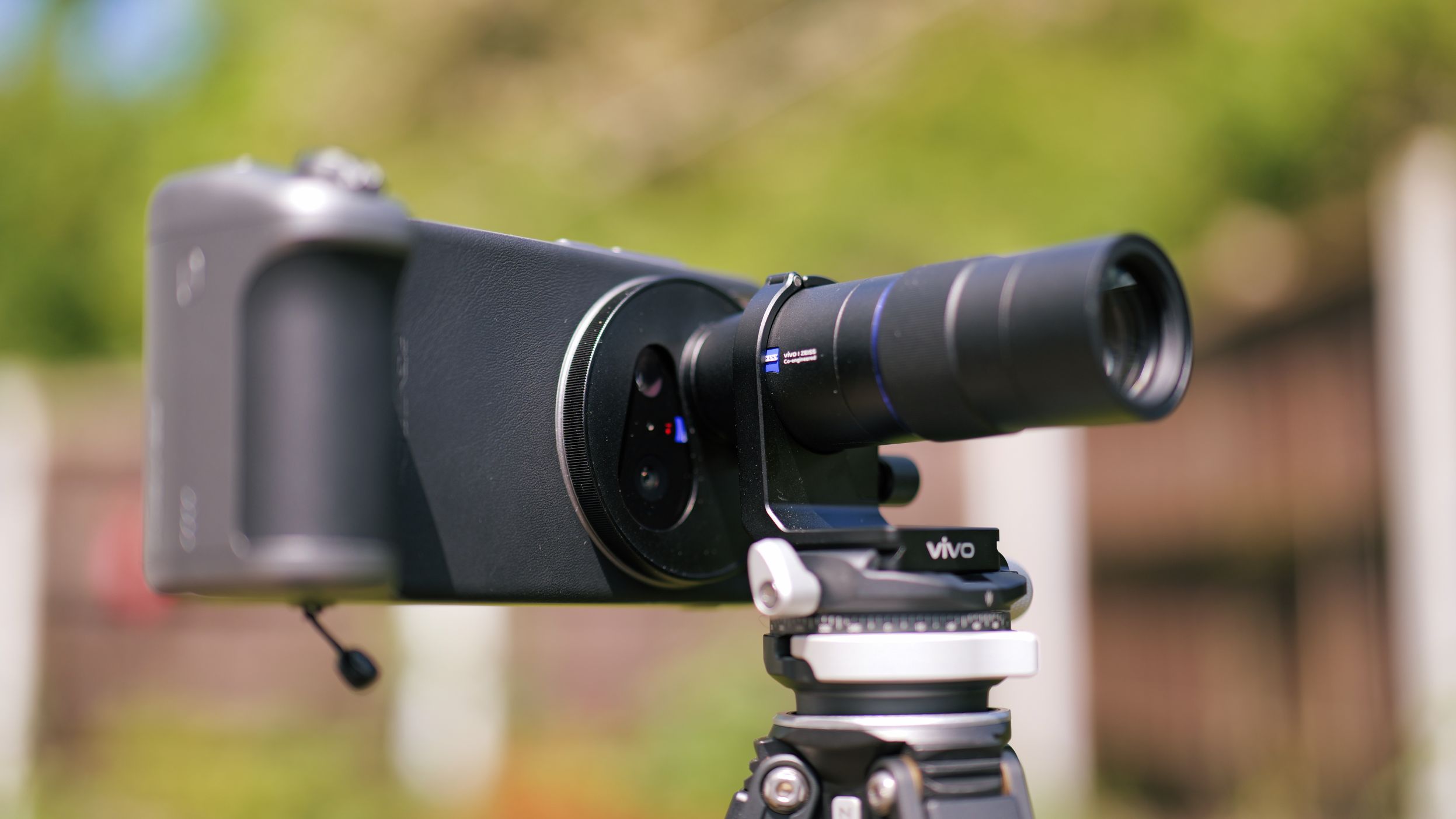 The Vivo X200 Ultra's Zeiss teleconverter is no gimmick! Here's