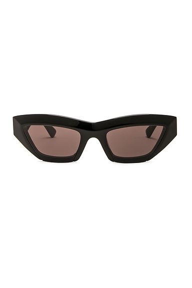 Edgy Cat Eye Sunglasses