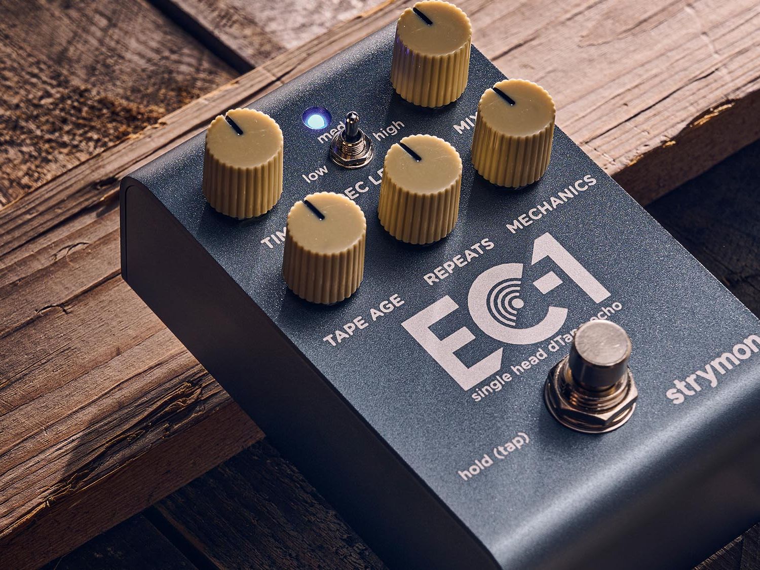 What you're getting here is a perfect melding of vintage sound