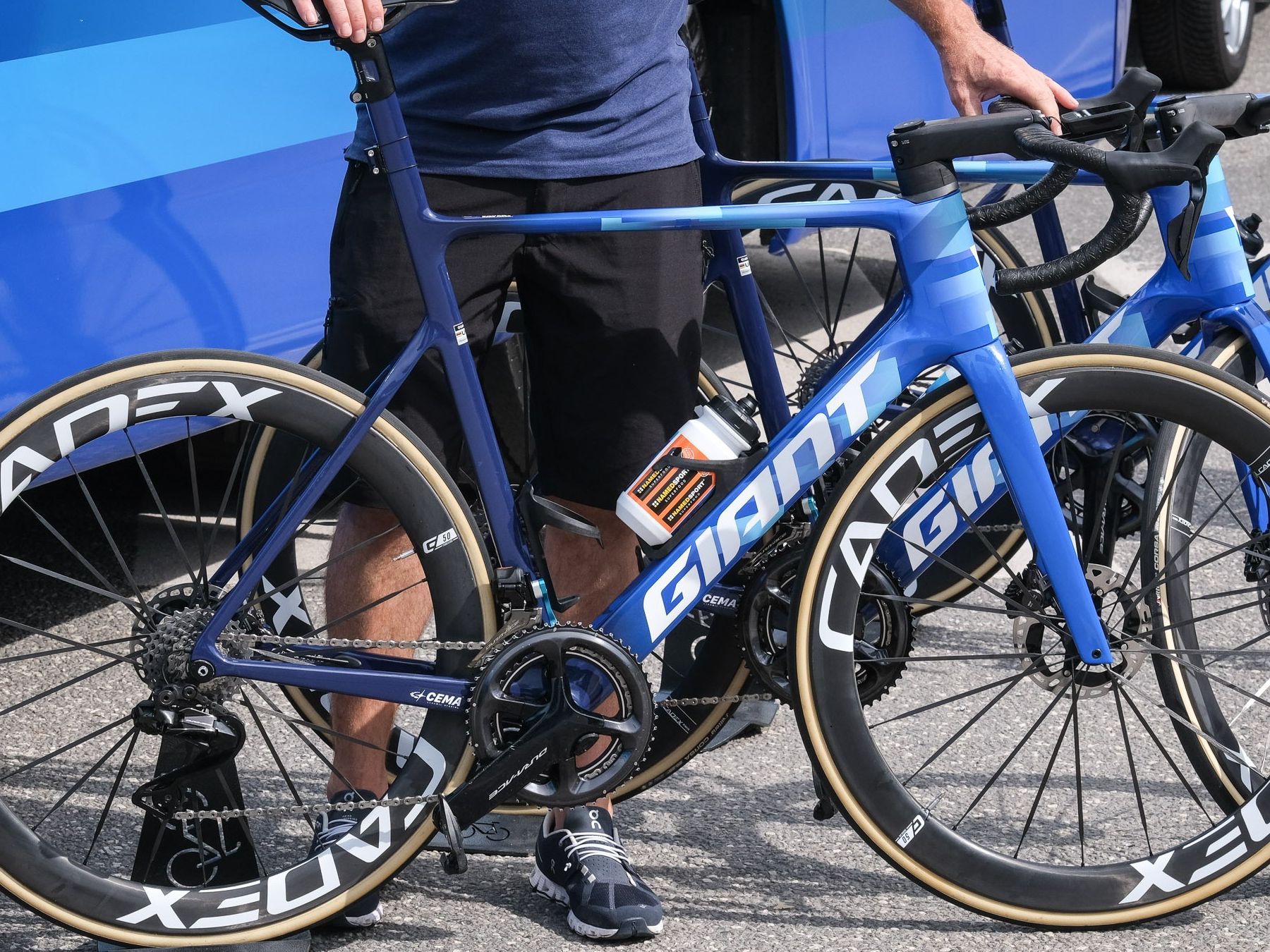 Unreleased Giant Propel with all-new Cadex tubular wheels