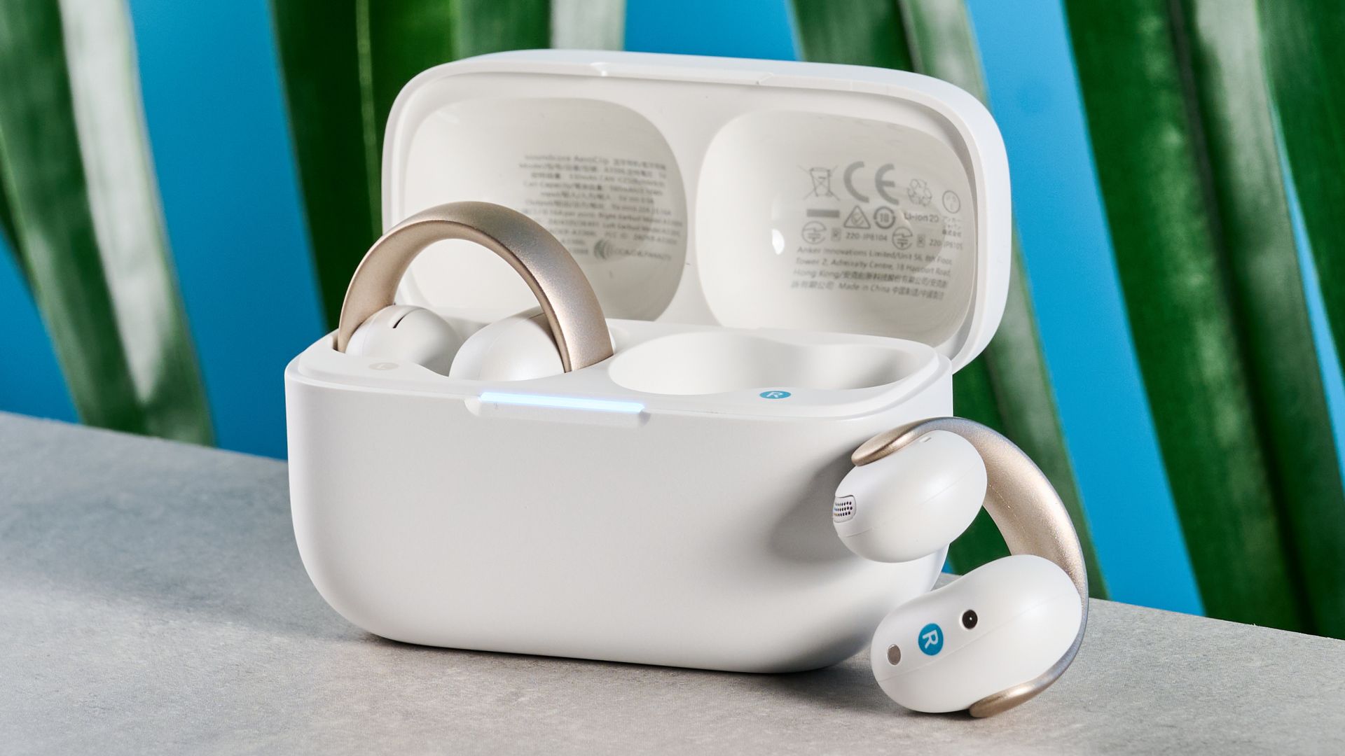 Anker Soundcore AeroClip ホワイト＆ゴールド Anker 【中古】Soundcore AeroClip ホワイト&ゴールド【A3388N21