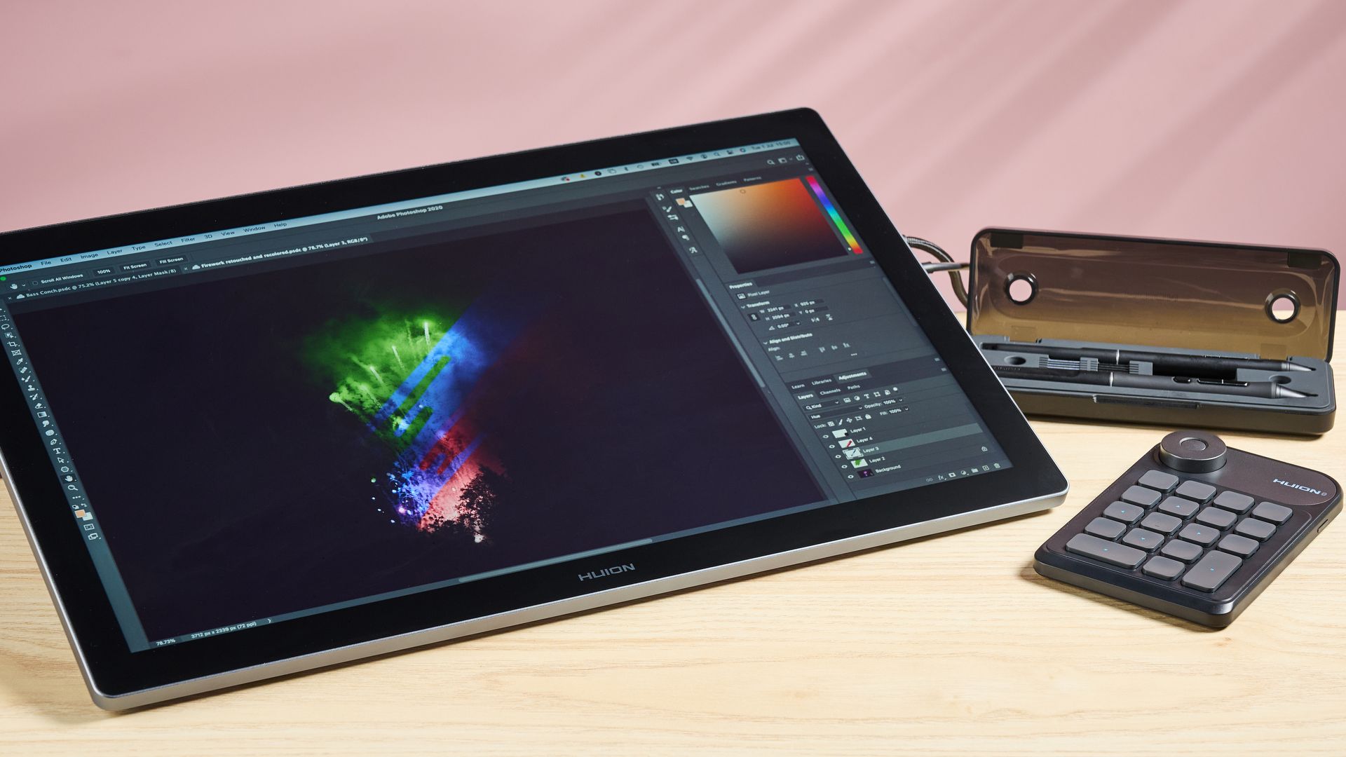 Huion Kamvas Pro 19 review: an expansive, vibrant drawing tablet