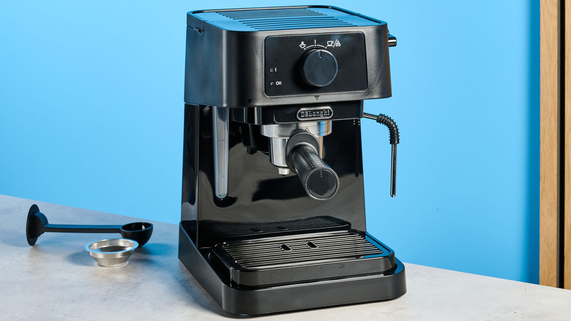 Chilimama 【美品】DeLonghi STILOSA De'Longhi Compact Nespresso Stilosa Espresso Coffee Machine