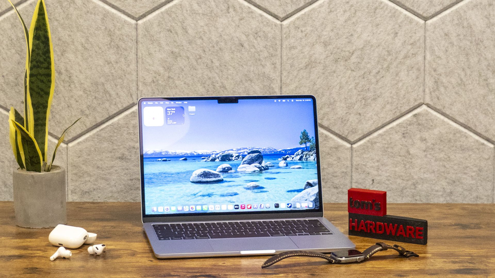 [未開封] 最新M5 MacBook Air 13インチ 16GB 512GB Buy MacBook Air, 13-inch, M5 Chip, 10-core CPU, 8-core GPU, Silver