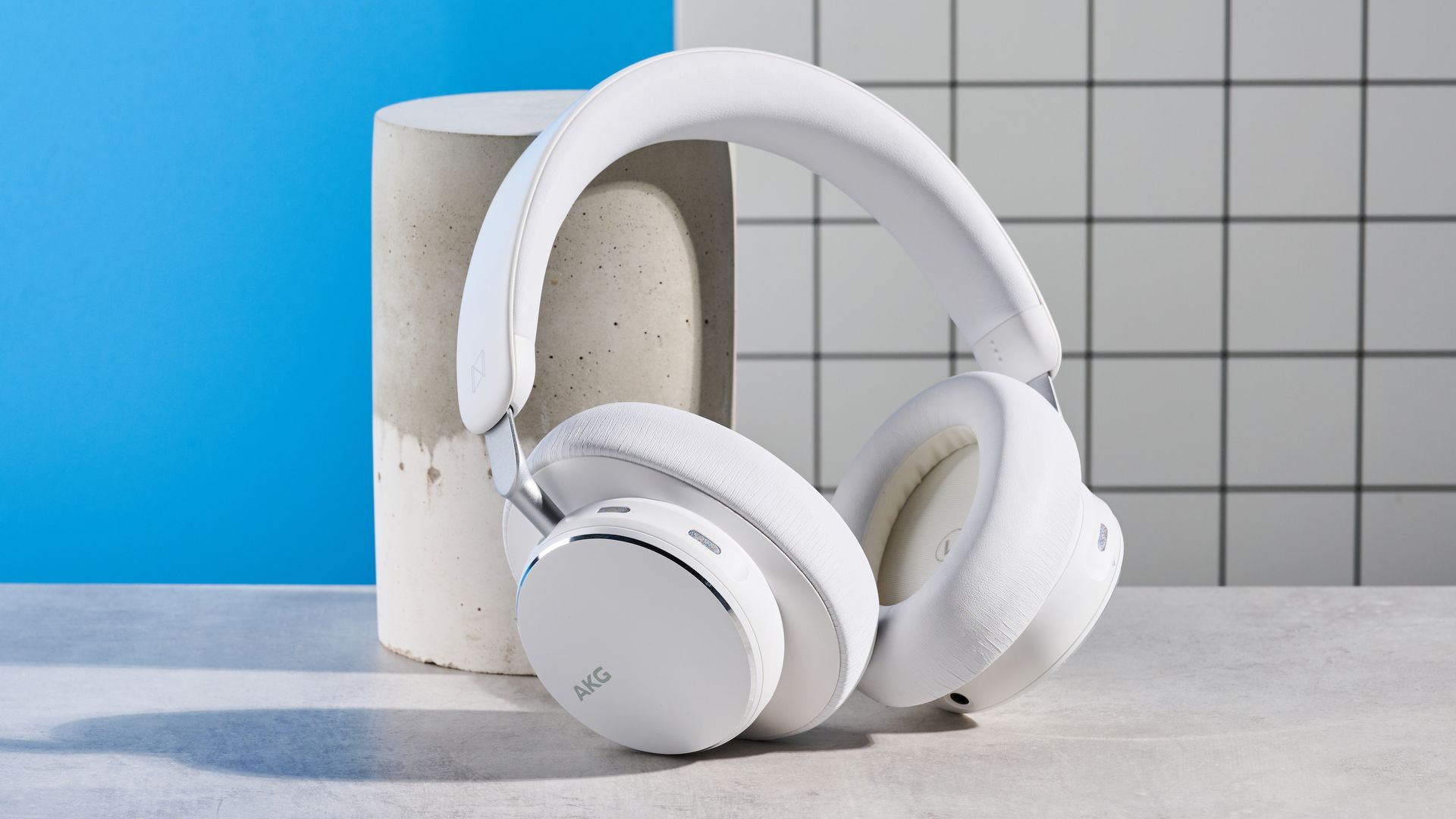 AKG N9 Hybrid（ホワイト） AKG N9 Hybrid | Wireless over-ear noise cancelling headphones