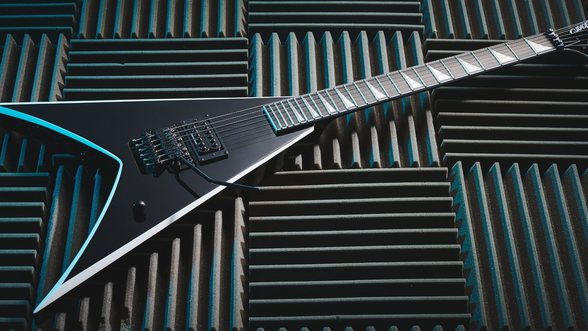 ギター 's effects/ photoris Jackson Pro Series Signature Wes Borland King V review | Guitar World