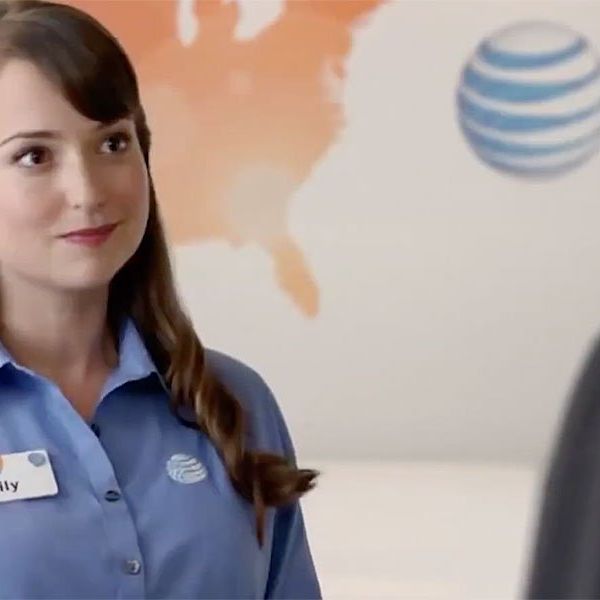 Who Is The Actress In The Att Commercials 60 Photos - Moonagedaydream.film