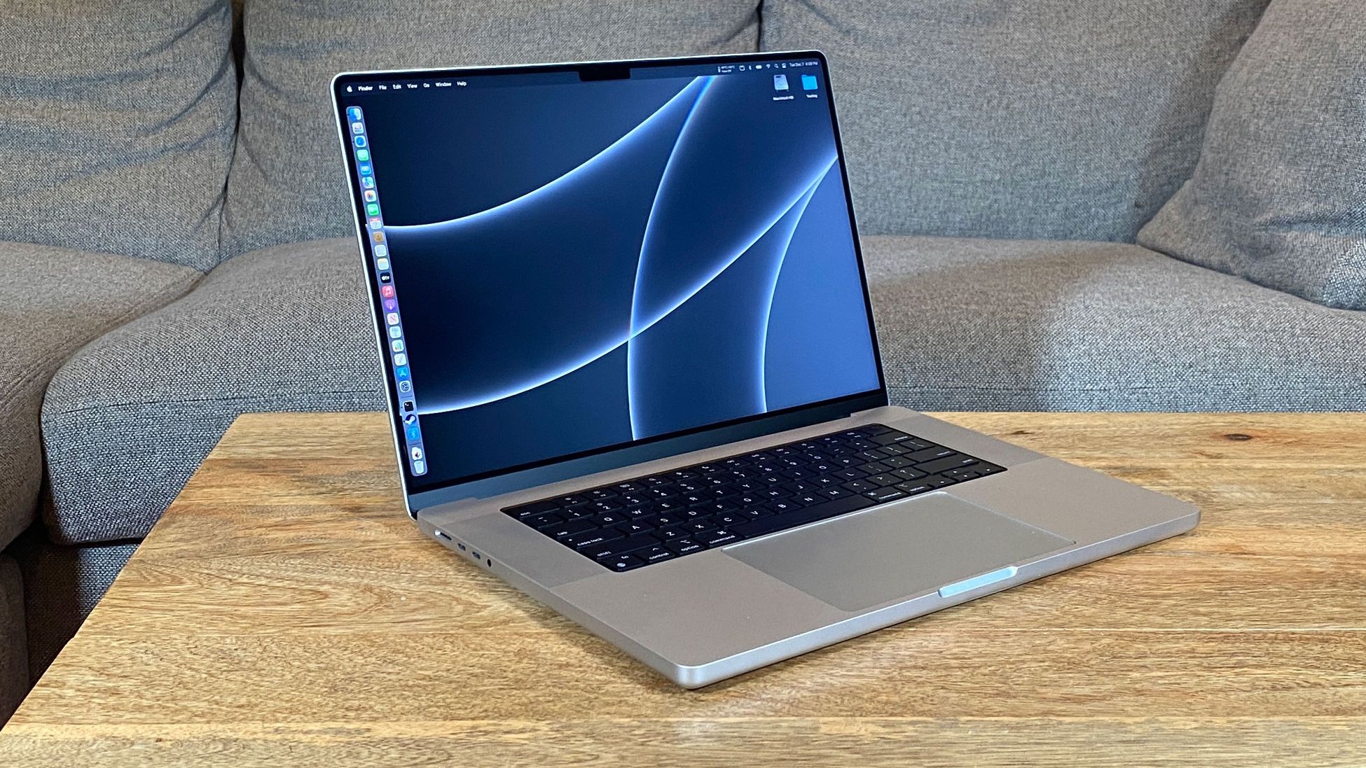 MacBook本体 MacBook Pro 16inch 2021 MacBook Pro 16 2021 M1 Pro 10-Core - 16-Core GPU 16GB 512GB Space