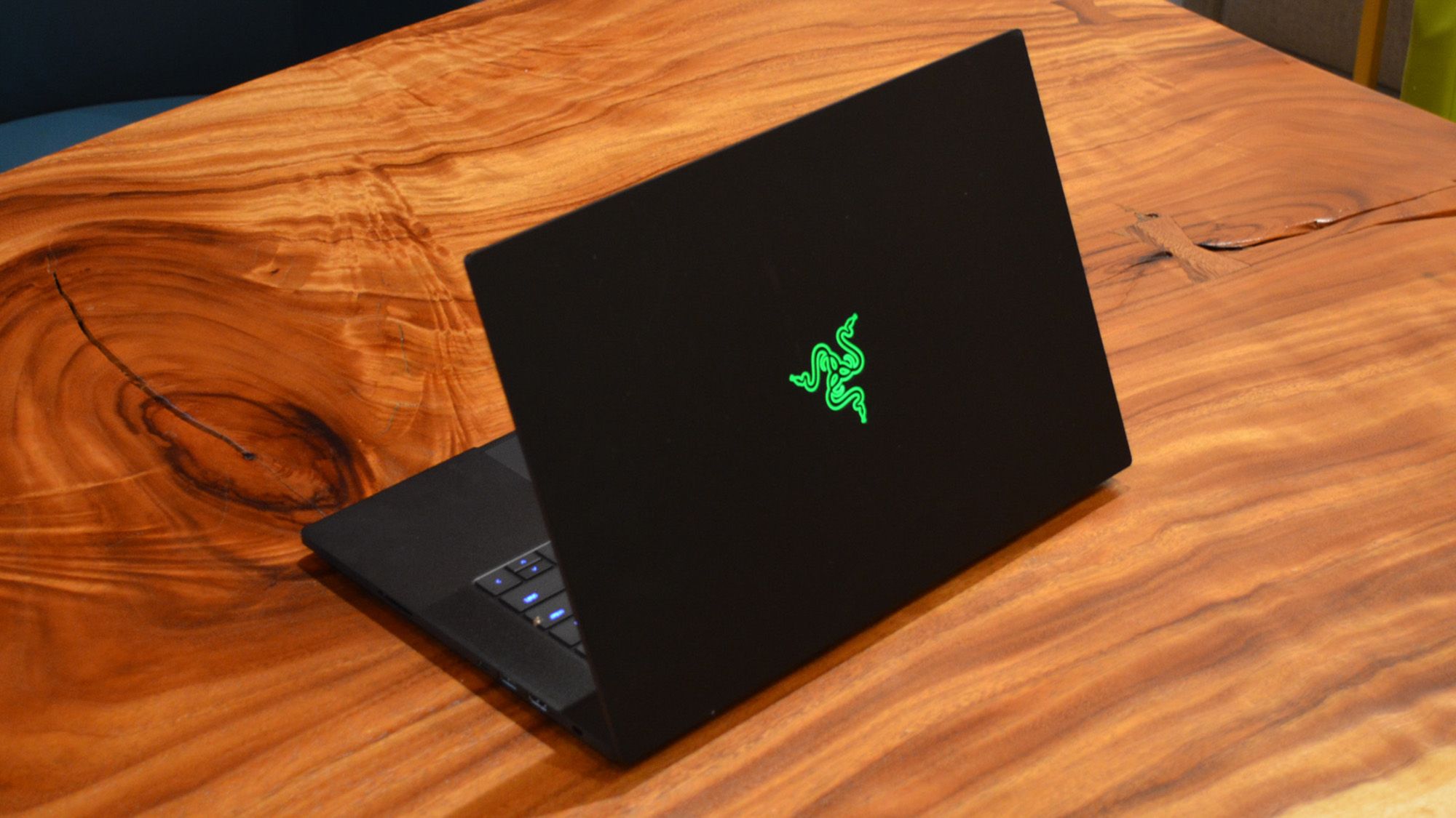 家具 Razer Blade 15 Amazon.com: Razer Blade 15 Gaming Laptop: NVIDIA GeForce RTX 4070