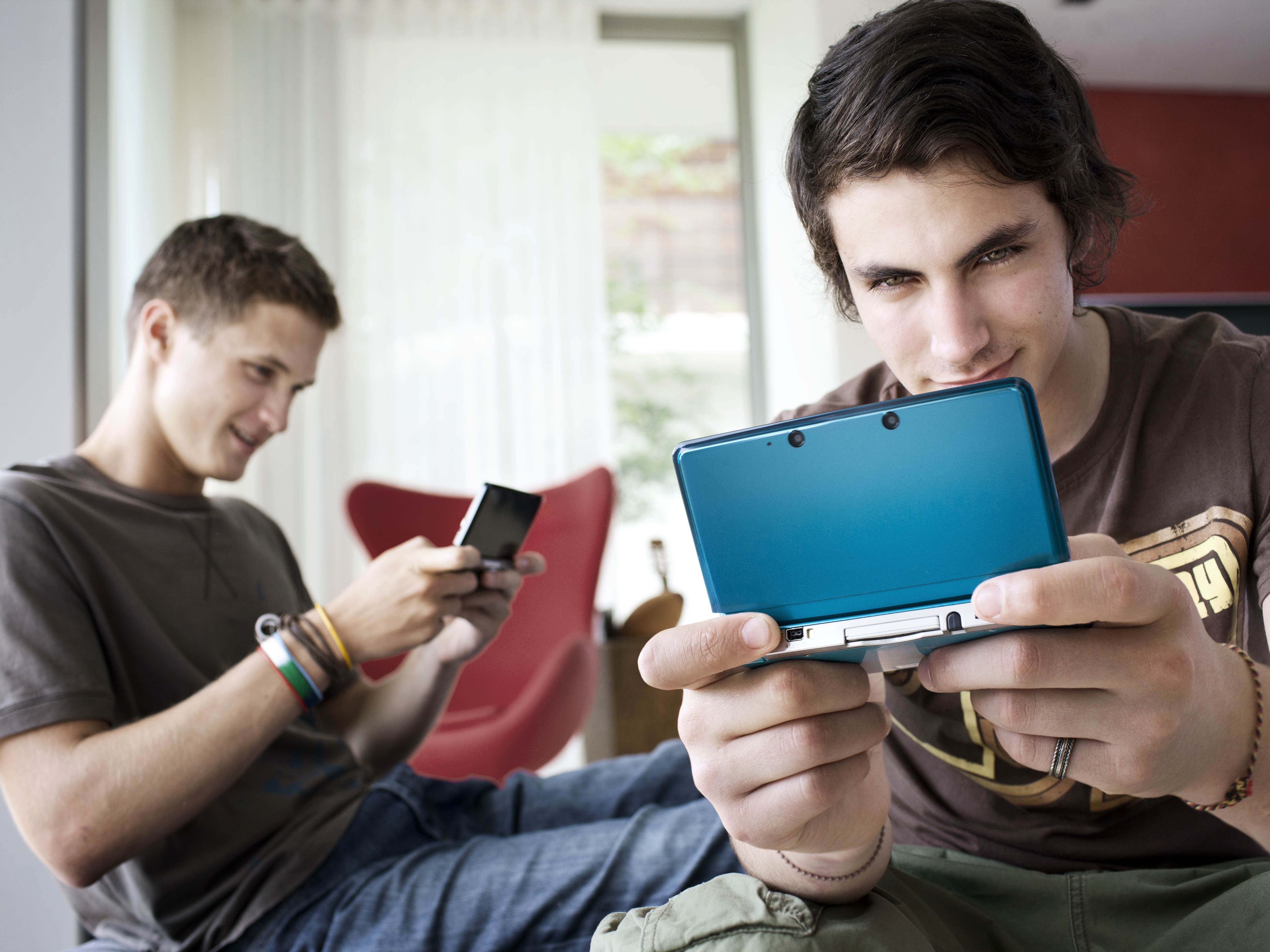I feel like Im holding porn when I play 3DS in public | GamesRadar+
