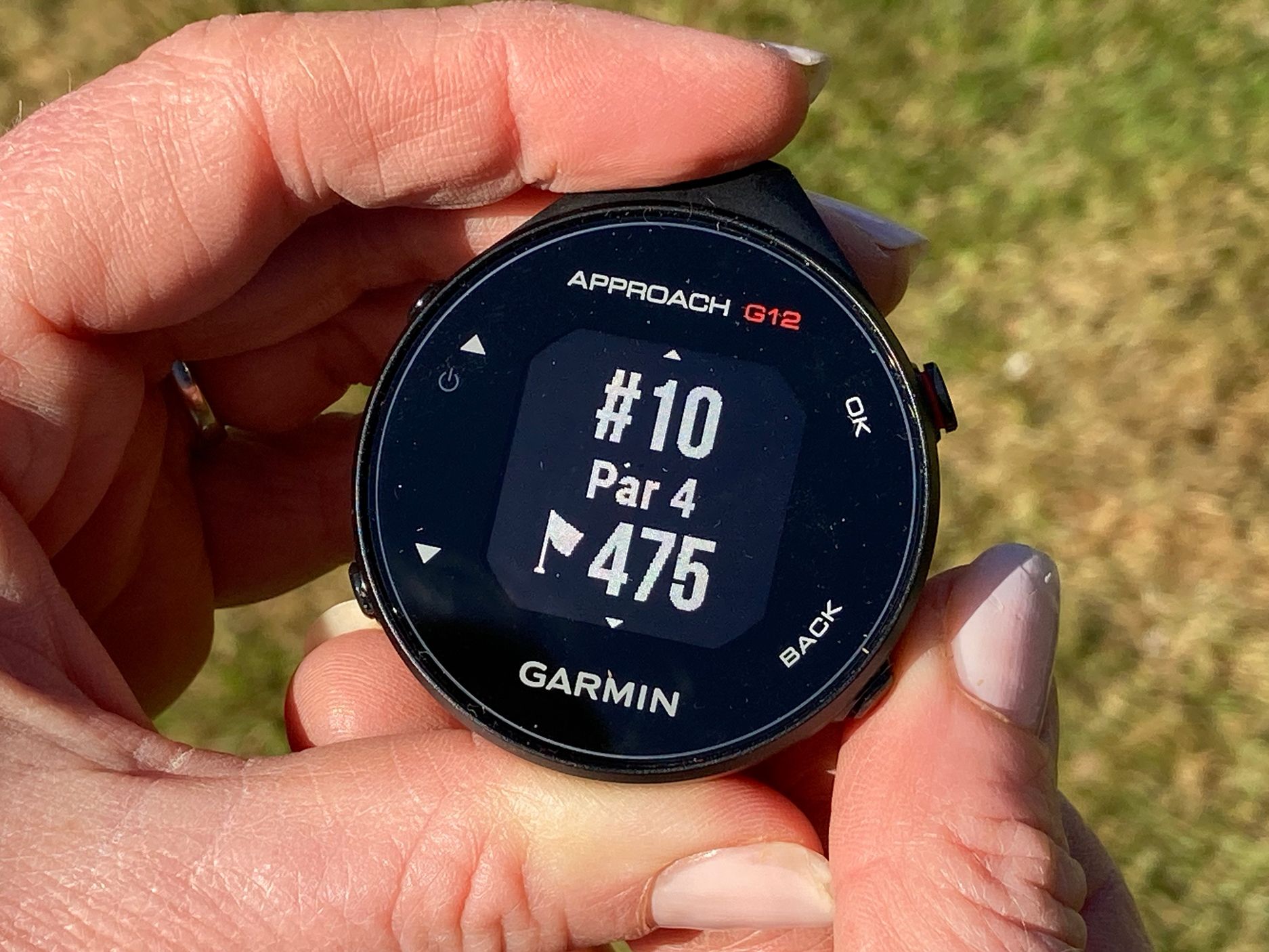 ⭐リスト型が苦手なゴルファーに⭐GARMIN Approach G12 Amazon | GARMIN(ガーミン) ゴルフナビ GPS Approach S12 Black