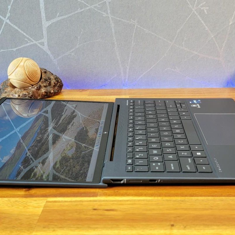 HP Elite Dragonfly G3 Review: Expensive, but Excellent | Tom's
