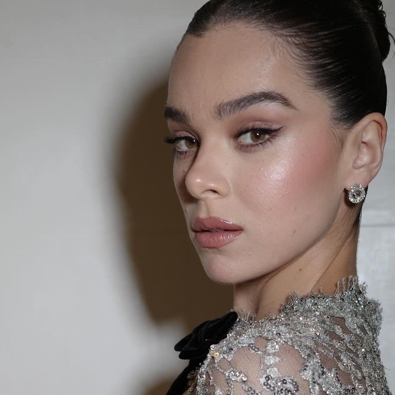 Hailee Steinfeld's Go-To Products for Soft, Elegant Glam | Who What Wear