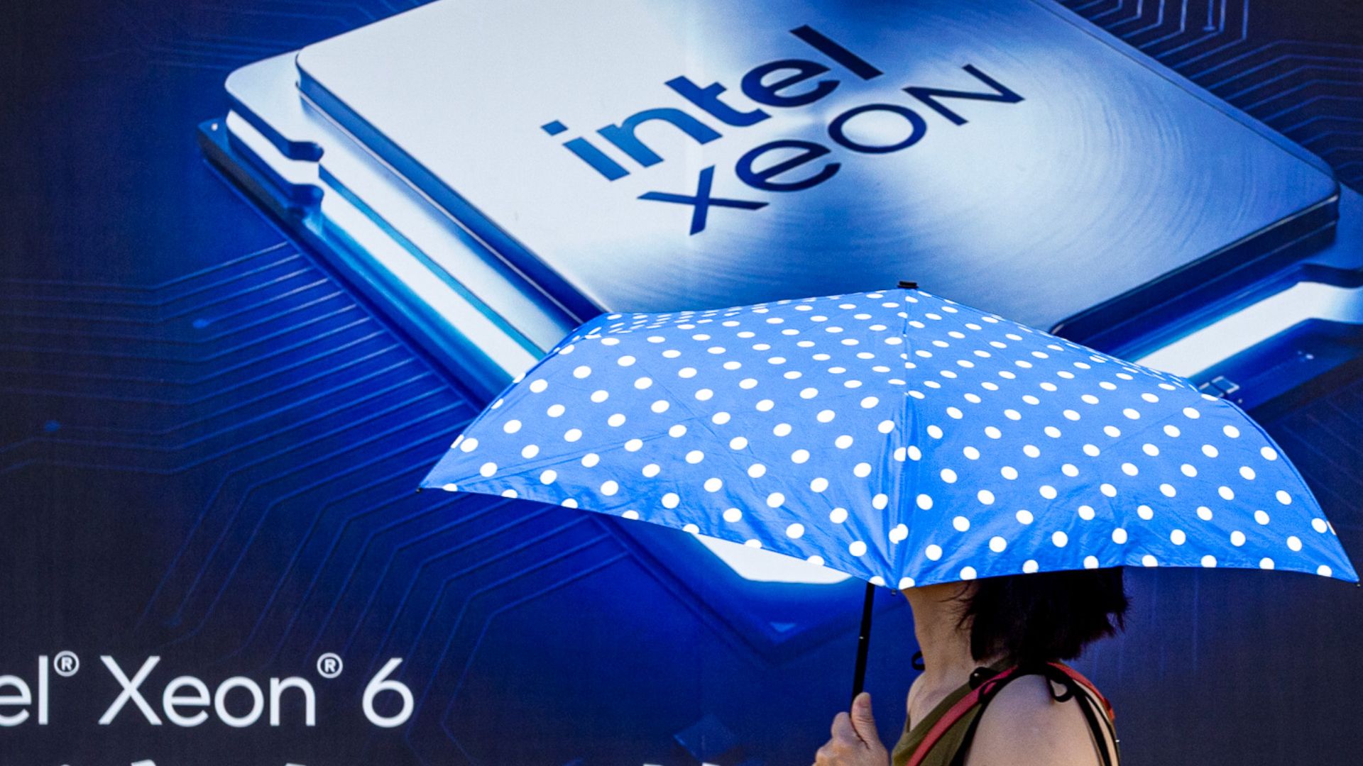 Intel's 5.7 GHz Xeon 6377P features 12 P-cores and a desktop-class
