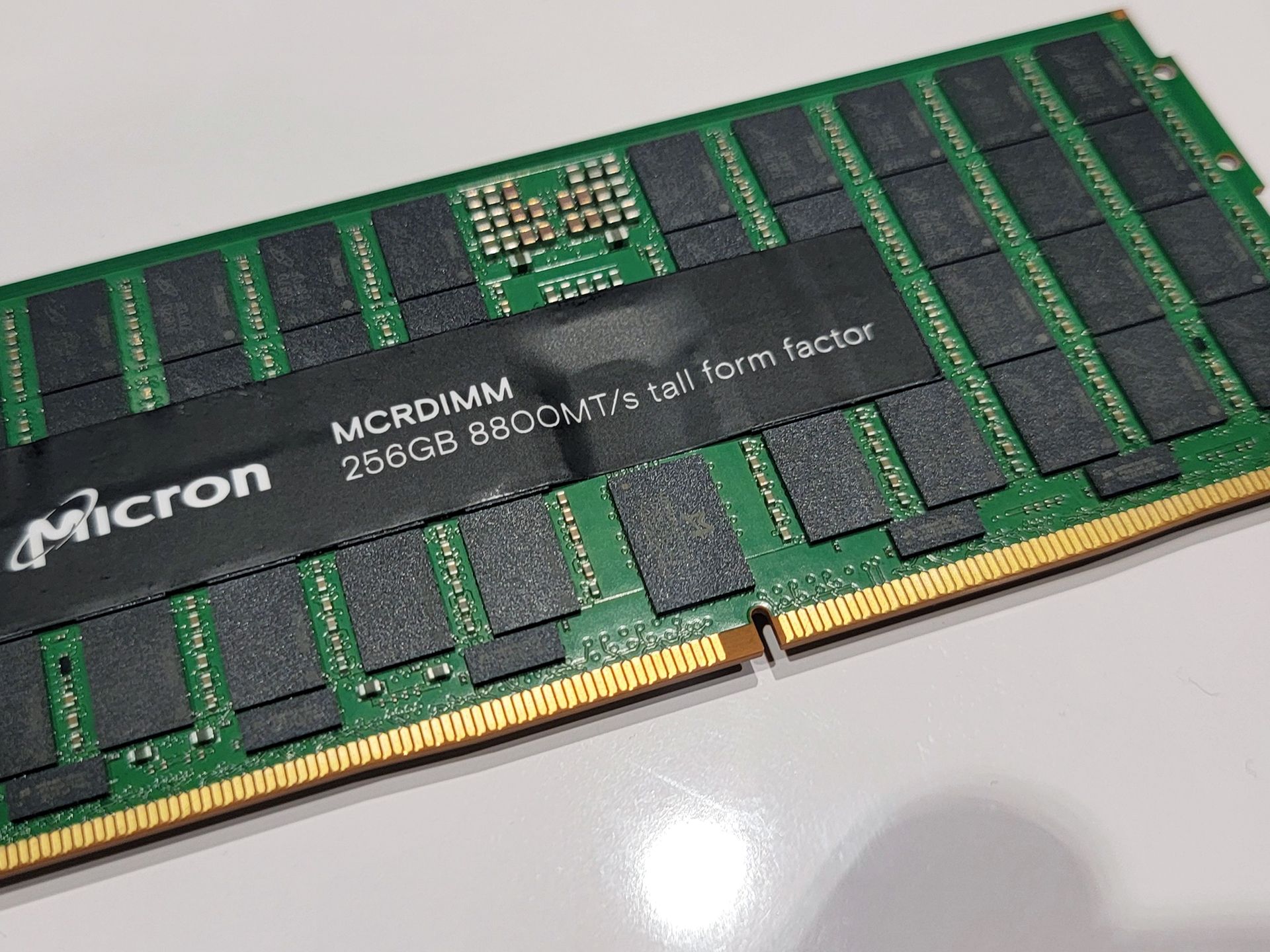 Micron shows massive 256GB DDR5-8800 memory sticks — High-capacity