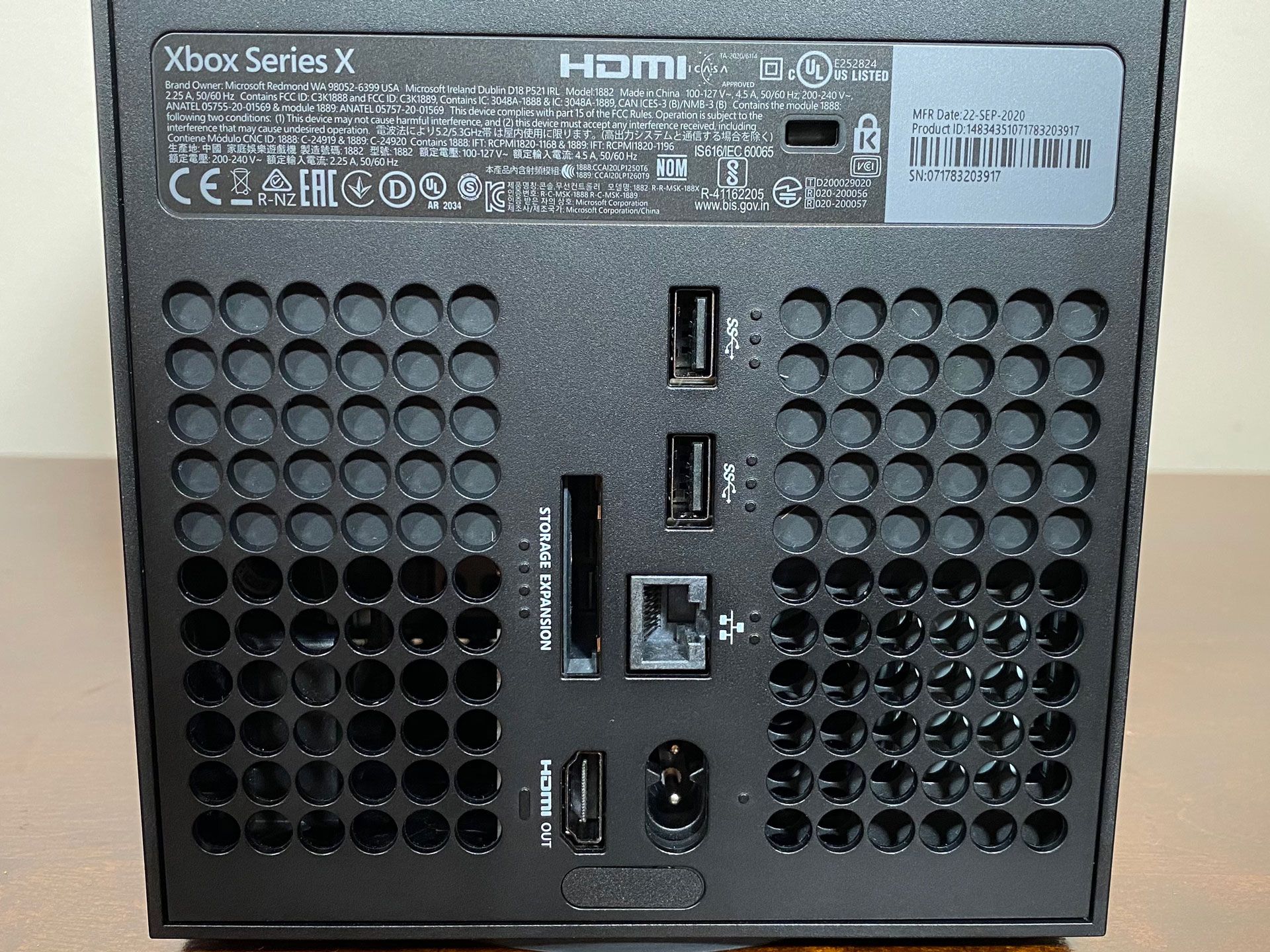 Xbox　Seriesハード　Xbox Series X本体 [RRT-00015] Xbox Series X (Refurbished) | Xbox