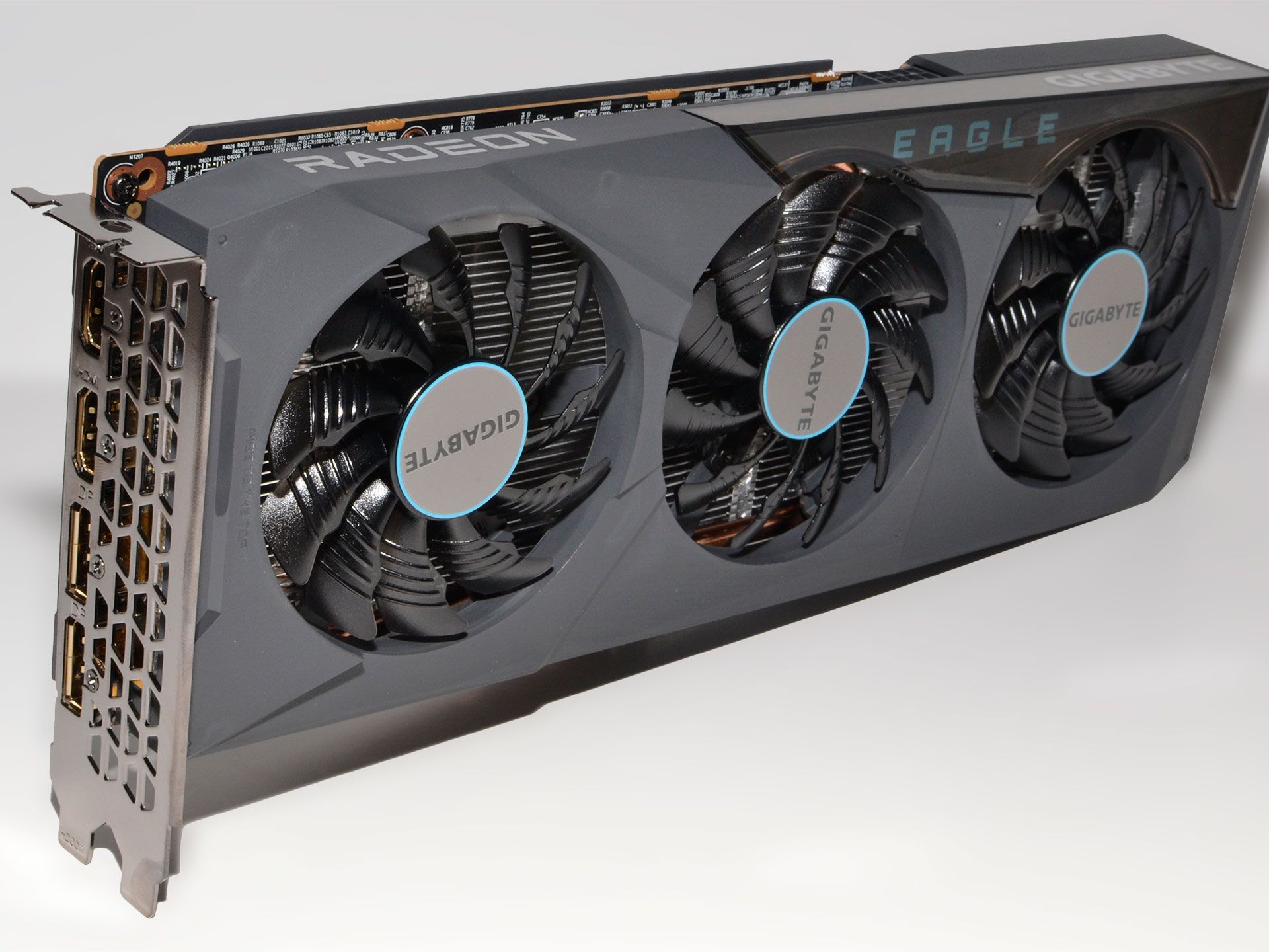 GIGABYTE グラフィックボード RADEON RX6600 EAGLE Amazon.com: GIGABYTE Radeon RX 6600 Eagle 8G Graphics Card