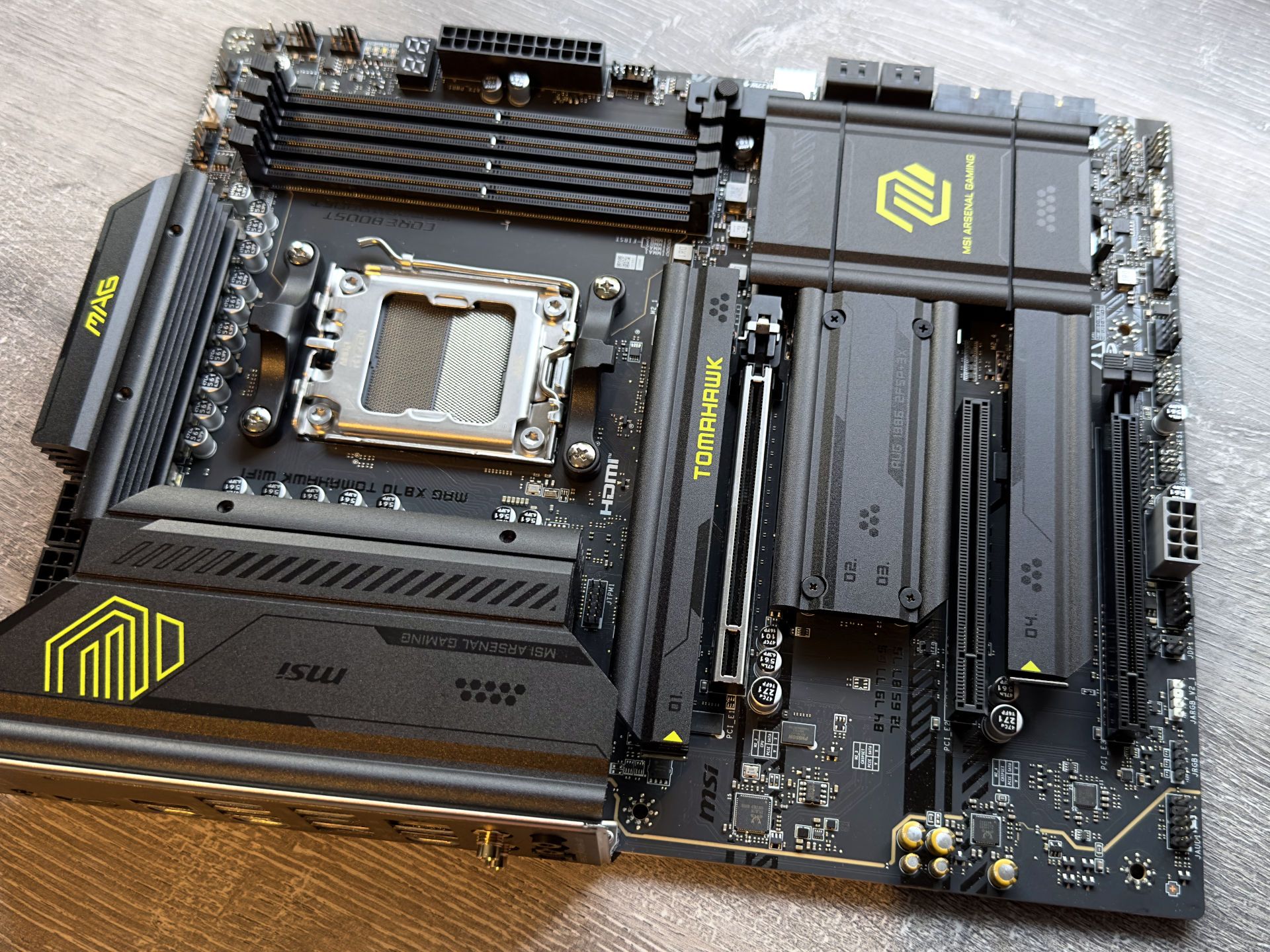 MAG X870 TOMAHAWK WIFI | Gaming Motherboards｜Best