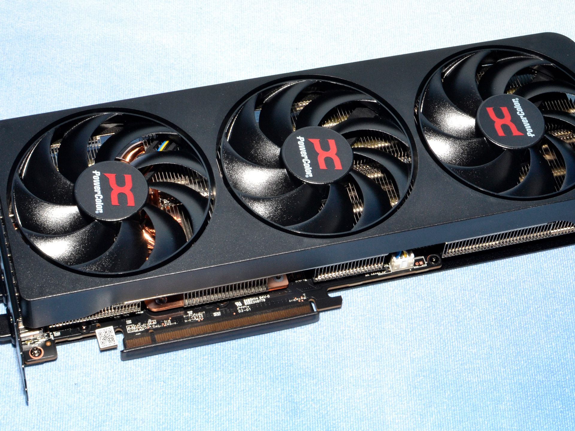 AMD Radeon RX9070 グラフィックカード Amazon.com: XFX Quicksilver AMD Radeon RX 9070 OC Gaming Edition