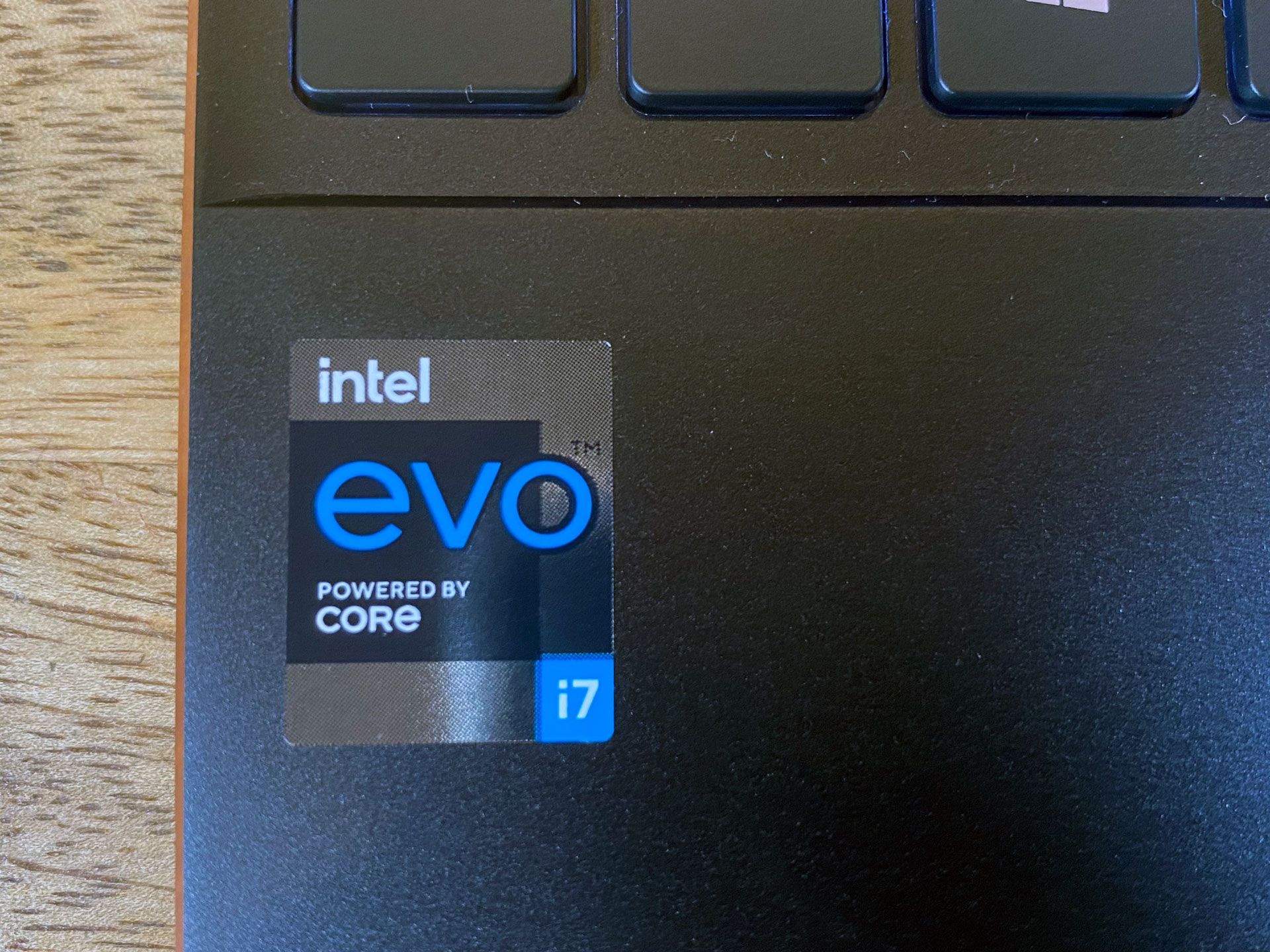 Asus ZenBook Flip S UX371 Review: Premium Look and Feel