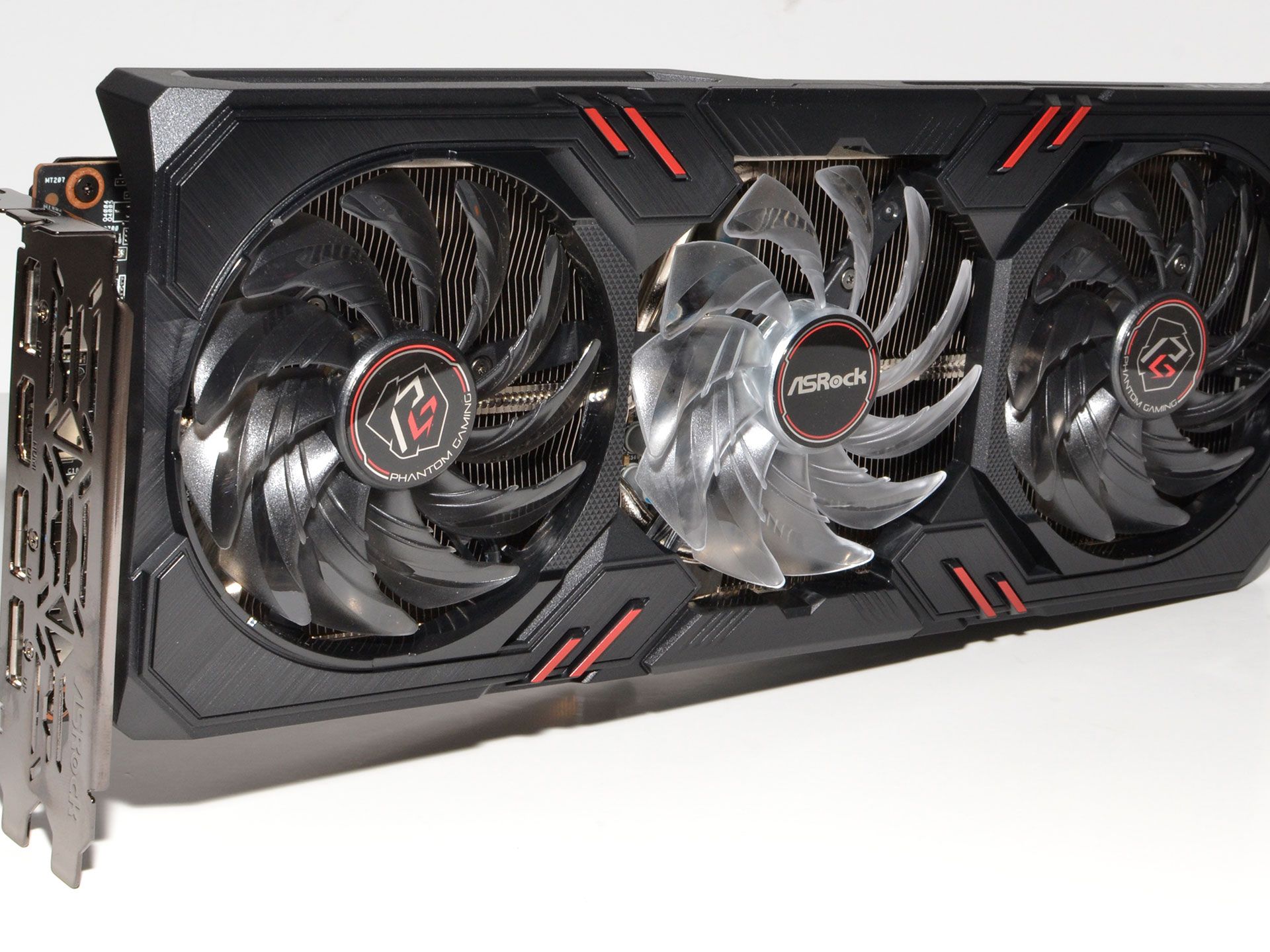 radeon-rx-6600-xt-gaming-x-