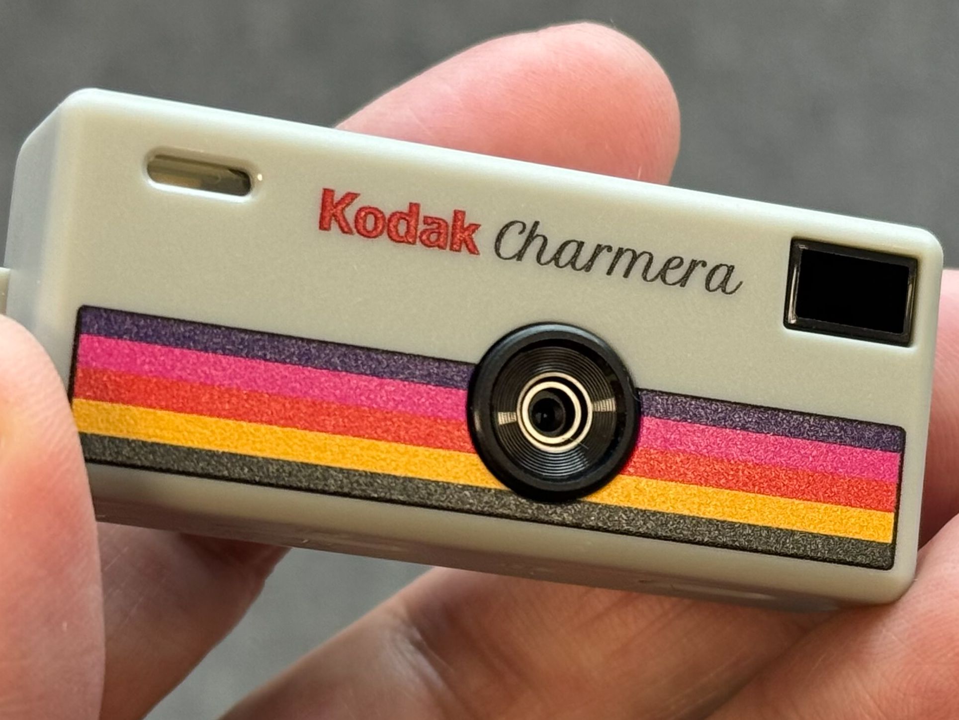 This retro compact camera has less than 2MP, but it's already sold