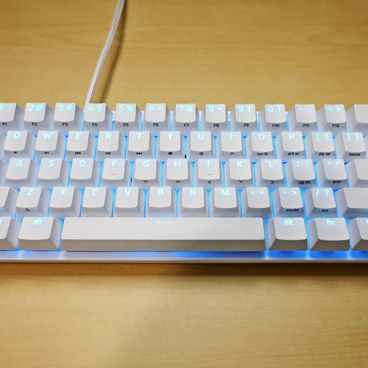 キーボード Razer Huntsman mini White Amazon.com: Razer Huntsman Mini 60 Percent Wired Optical Clicky