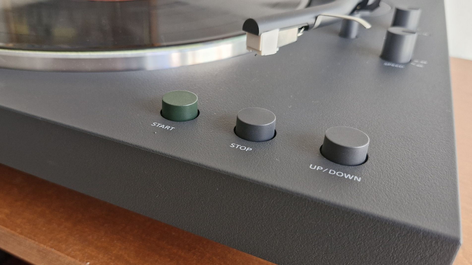 The on-off buttons of the Sony PS-LX3BT turntable