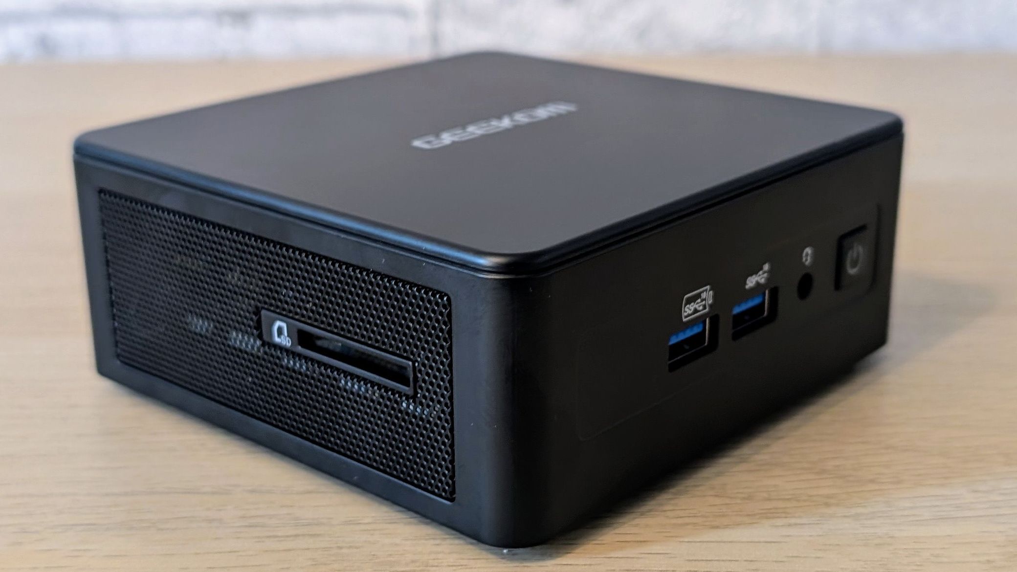 ミニPC GEEKOM IT15 GEEKOM IT15 Mini PC, Intel Core Ultra 9 285H, 32GB DDR5, 2TB