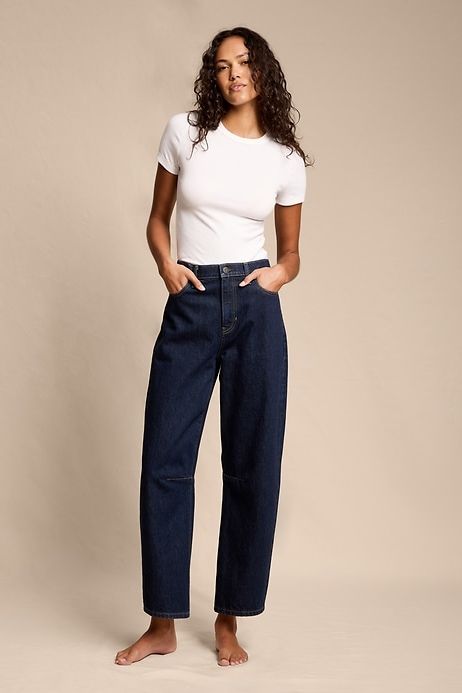 Mid-Rise Barrel Ankle Jean