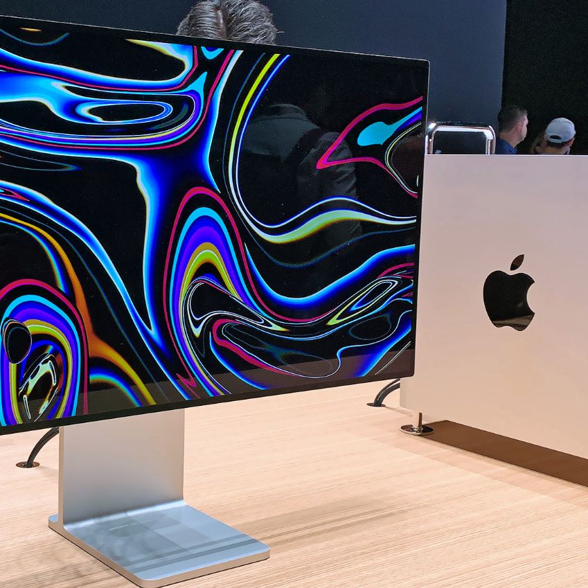 Apple's Pro Display XDR Beats OLED, So Why Not Make a Real Apple