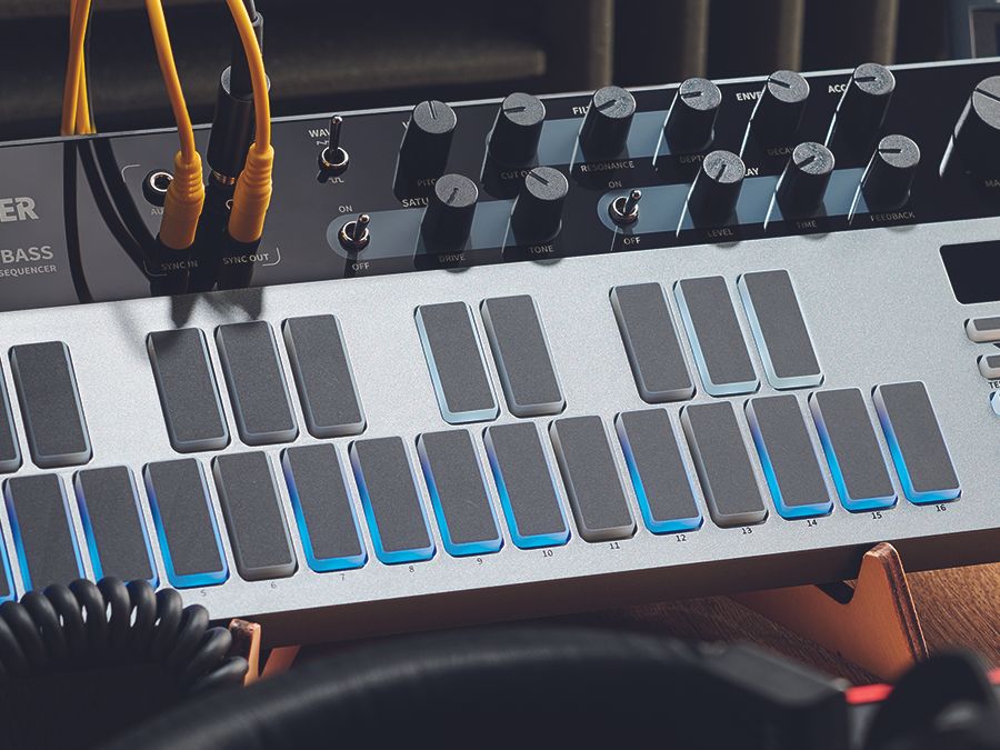 Donner B1 Analog Bass Sequencer review | MusicRadar