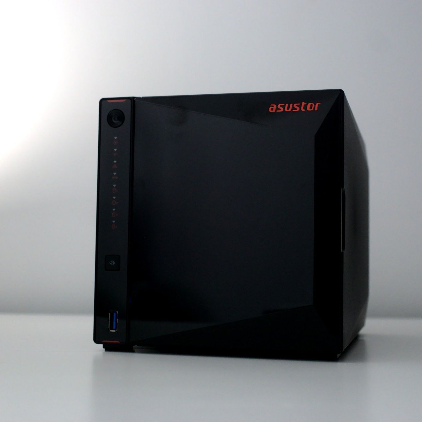 ASUSTOR AS5304T 4ベイ NAS Amazon.com: Asustor AS5304T - 4 Bay NAS, Intel Celeron Quad-Core