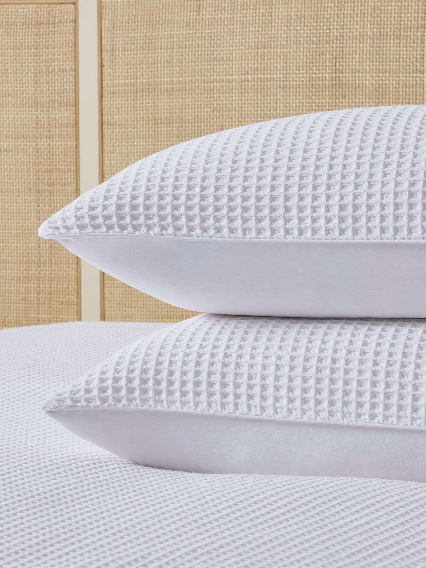 Portofino Waffle 100% Cotton Pair of Pillowcases 200 Thread Count - White