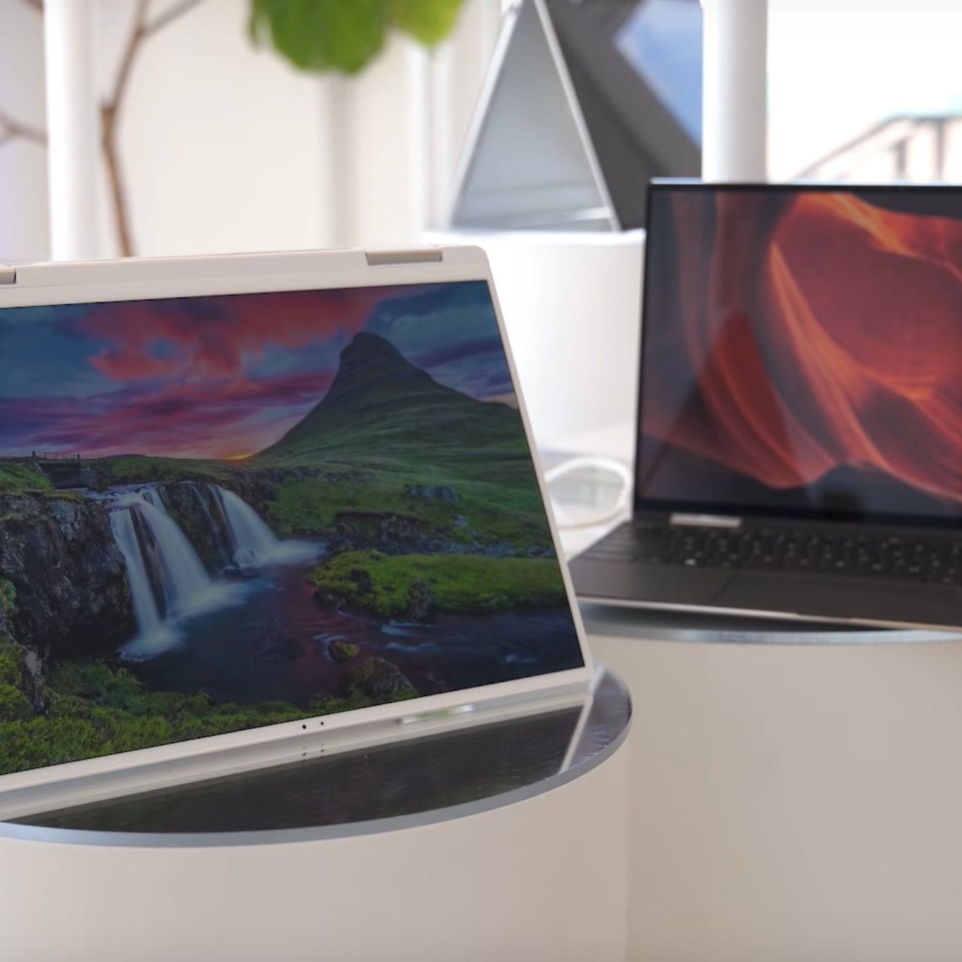Is the Dell XPS 13 2-in-1 available with a touchscreen? | Windows
