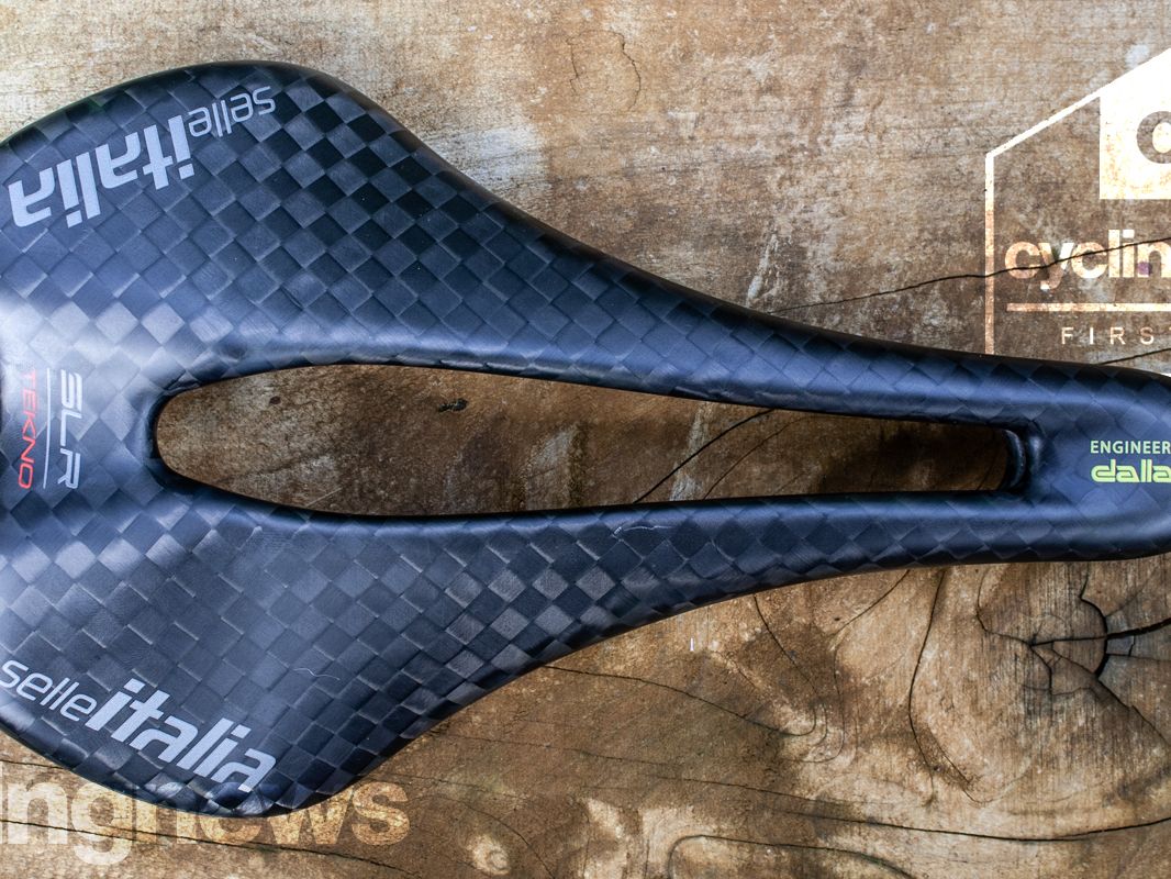 マイケル SP-01 BOOST TEKNO SUPERFLOW Selle Italia SP-01 Boost Tekno Superflow Saddle - Components