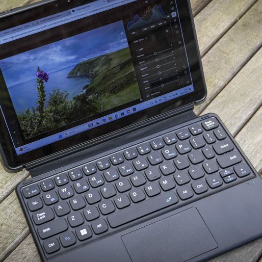 CHUWI Windows タブレットツーウェイ　Hi10 X1 CHUWI Hi10 X1 Review: The Ultimate Budget 2-in-1 Tablet & Laptop