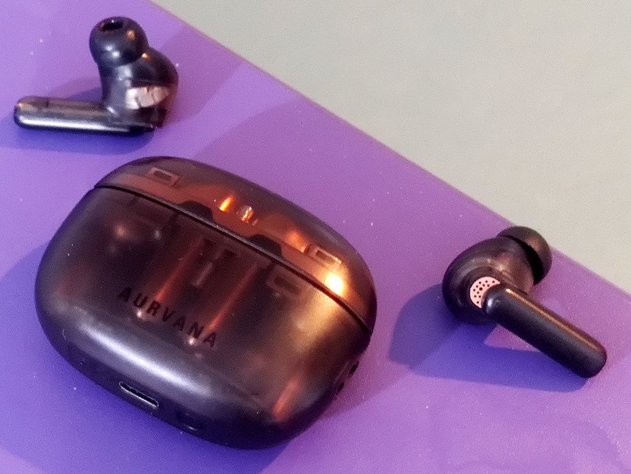 美品 Creative Aurvana ACE 2 Creative Aurvana Ace 2 True Wireless In-ears with Bluetooth